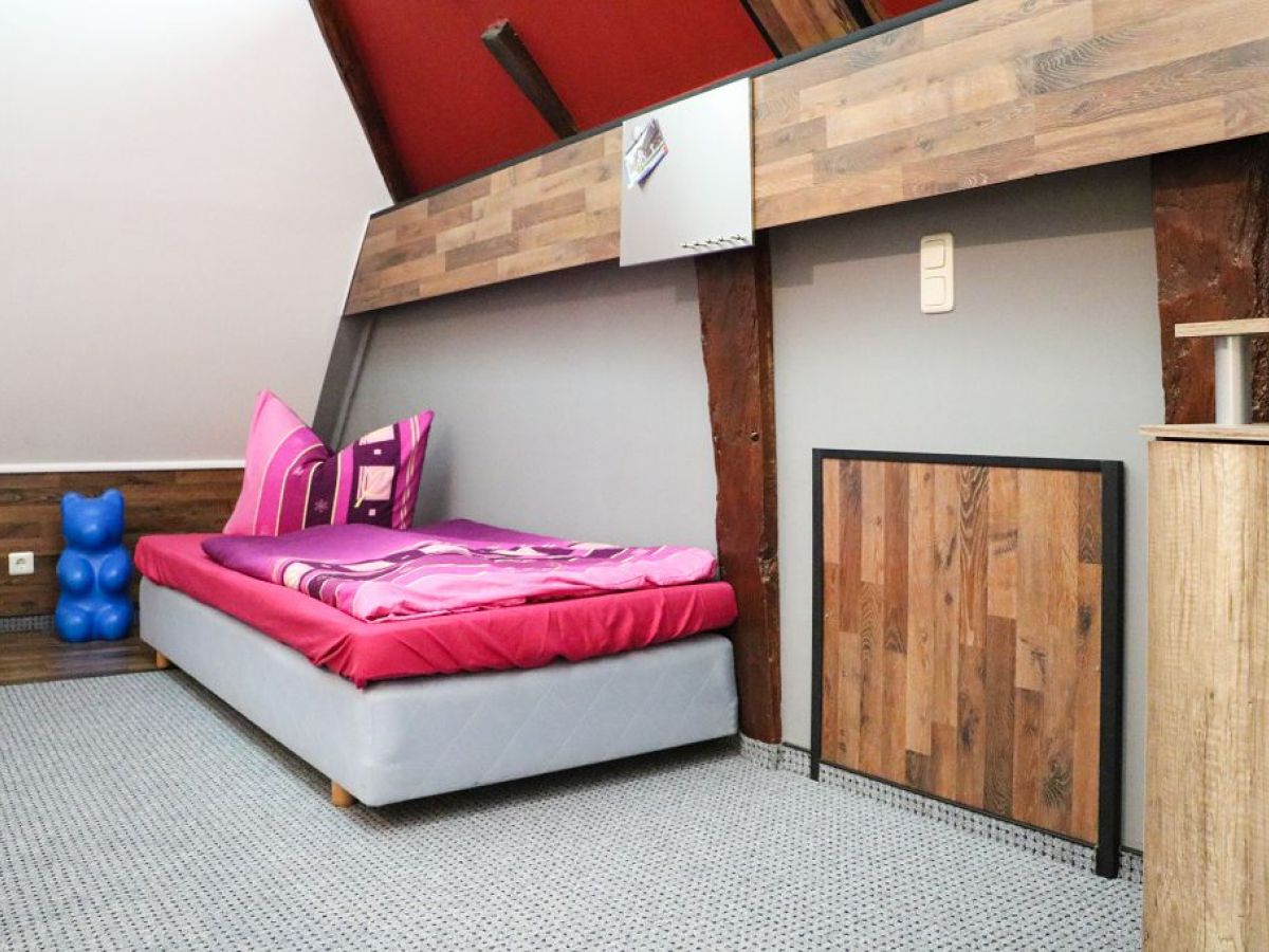 Wohn- und Schlafzimmer